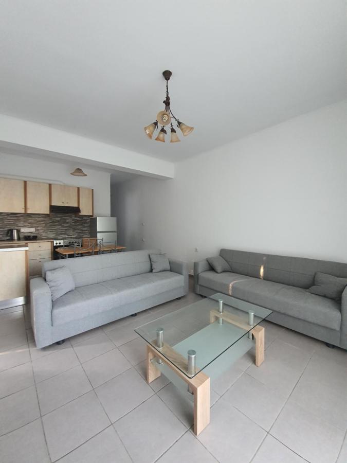 Eleana'S Apartments Гувия Екстериор снимка