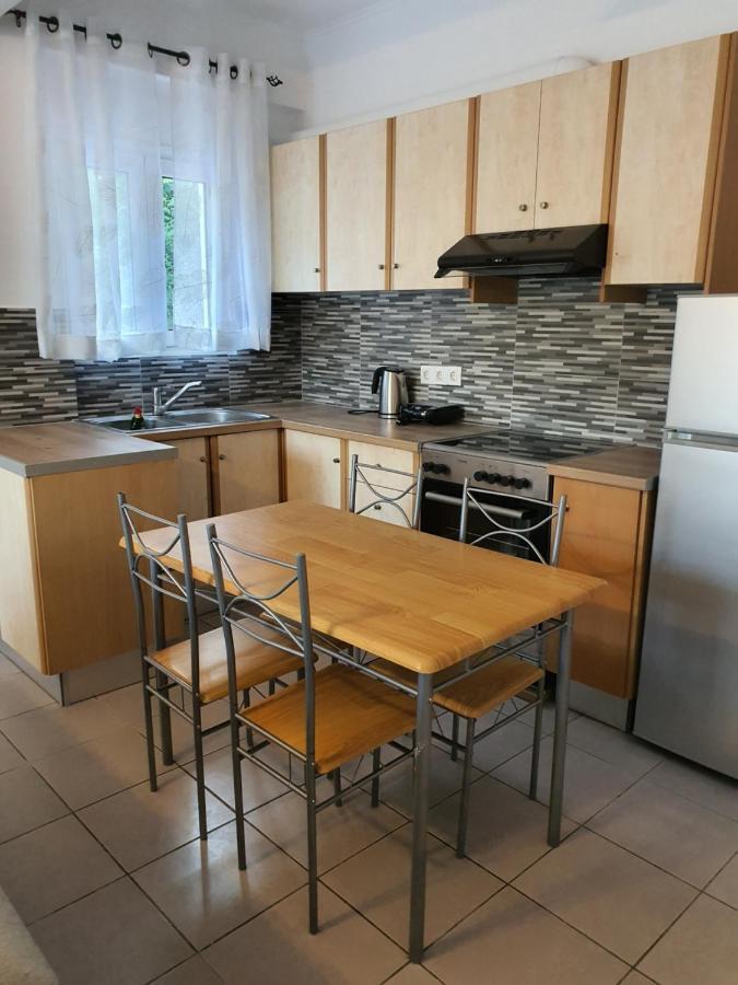 Eleana'S Apartments Гувия Екстериор снимка