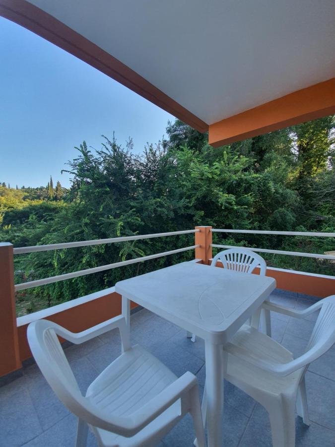 Eleana'S Apartments Гувия Екстериор снимка