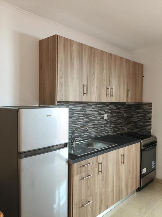 Eleana'S Apartments Гувия Екстериор снимка