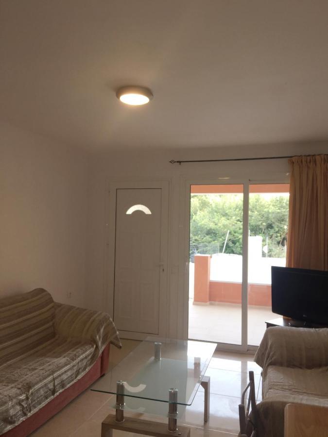 Eleana'S Apartments Гувия Екстериор снимка