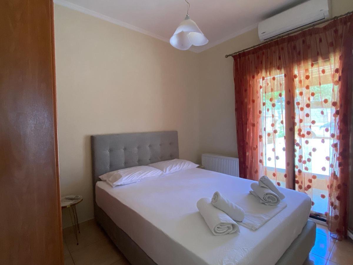Eleana'S Apartments Гувия Екстериор снимка